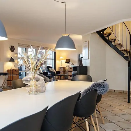 10 Person Holiday In Bl Vand *