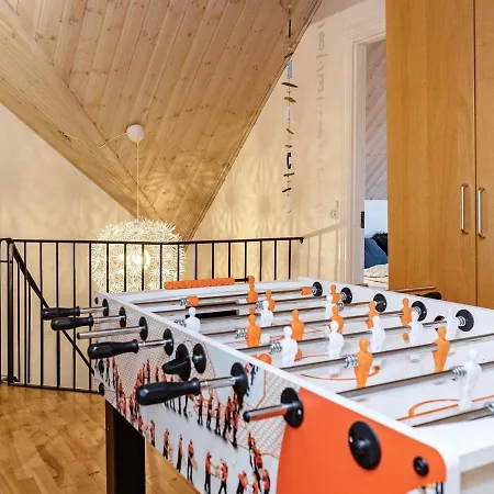 10 Person Holiday In Bl Vand *